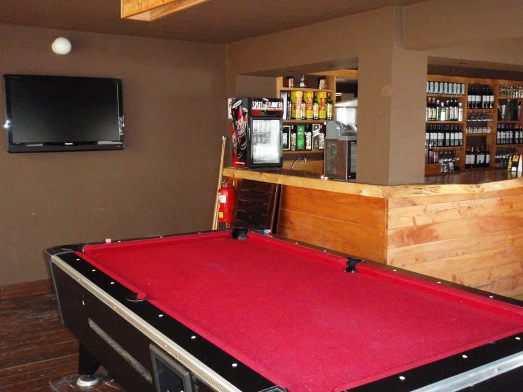 Moving Hostel Travel Bar