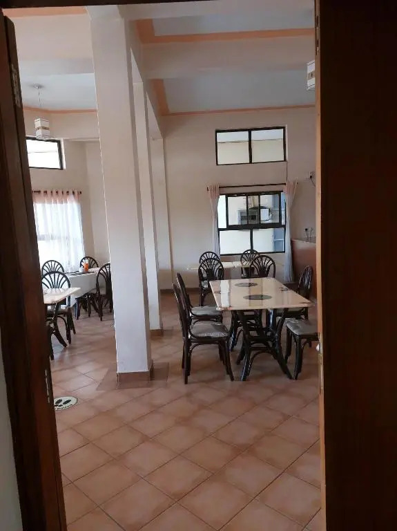 Roza Guest House