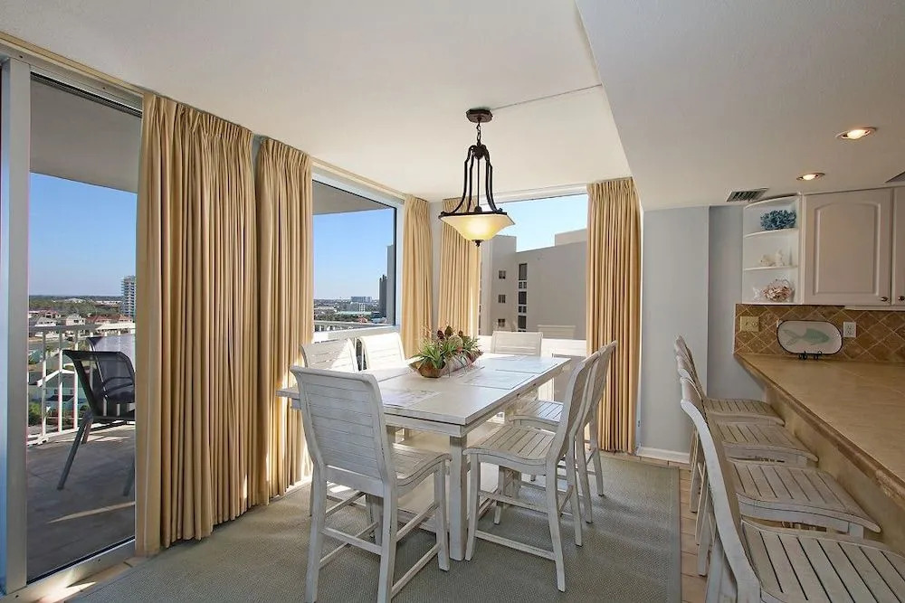 Shoreline 2111 Condo by RedAwning