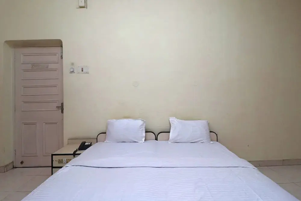 OYO 37028 Hotel Sheela