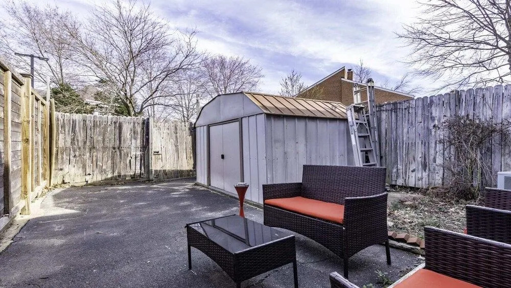 Charming 3BR House Cozysuites Pool Table