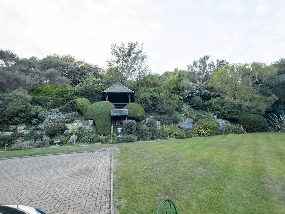 Elegant 2BR Broadstairs Coastal Escape by Adliv