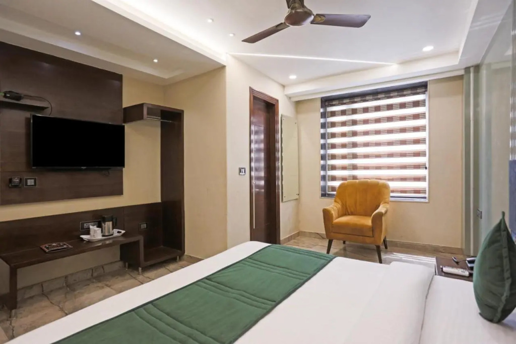 The Vanson Delite "Newly Rebuilt 2026" - Near New Delhi Station & Connaught Place
