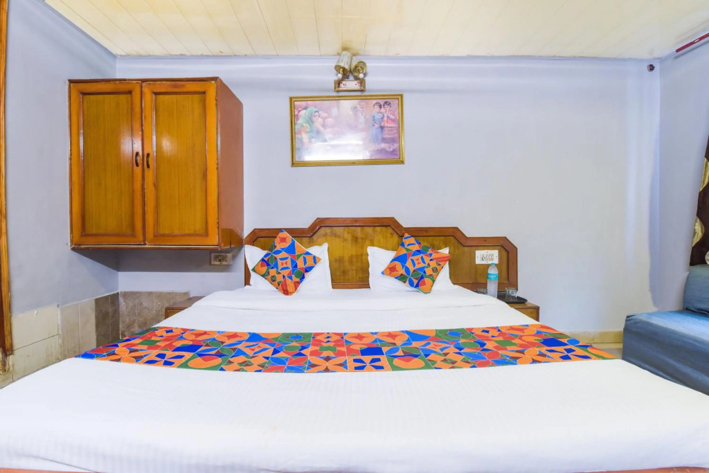 OYO 70349 Hotel Shan
