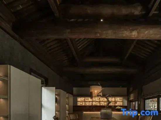 Sangrang Hot Spring Designer Inn