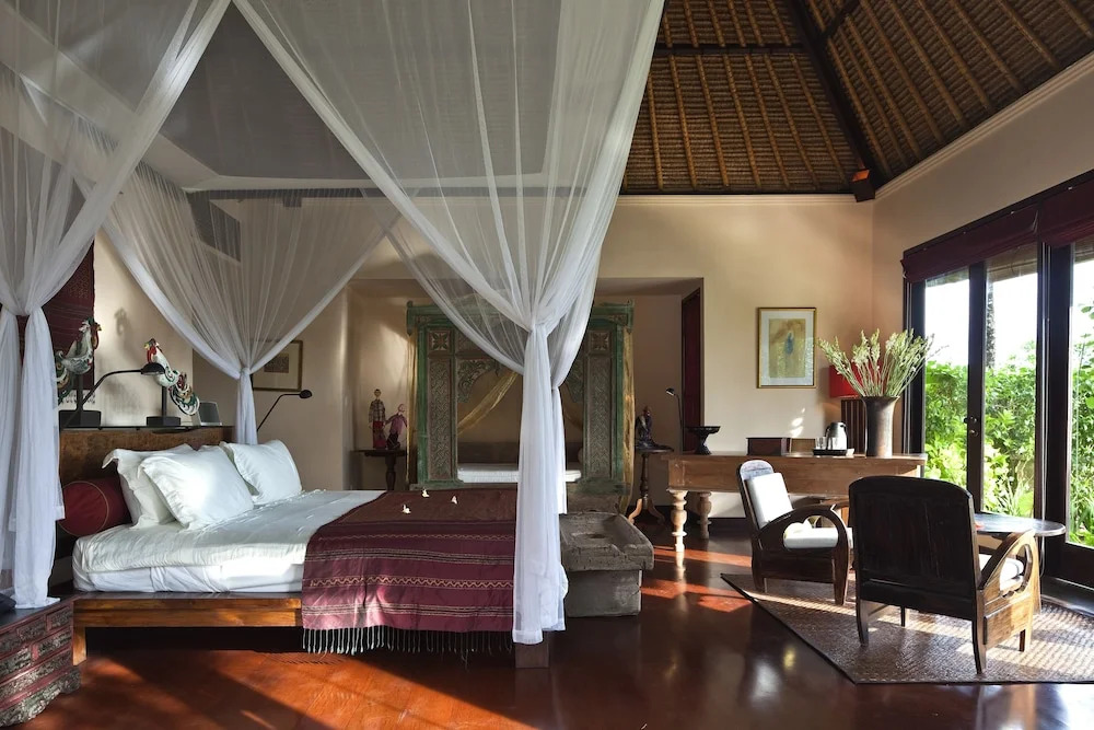 Ombak Luwung Beachfront Estate