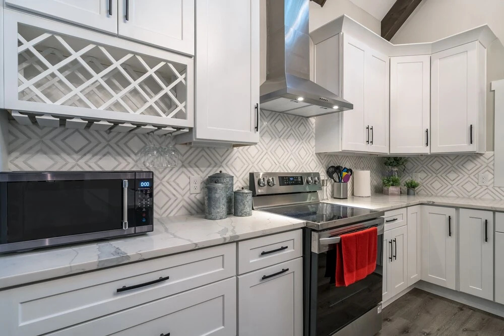 Whitetail Woods 3 Bedroom Home by RedAwning