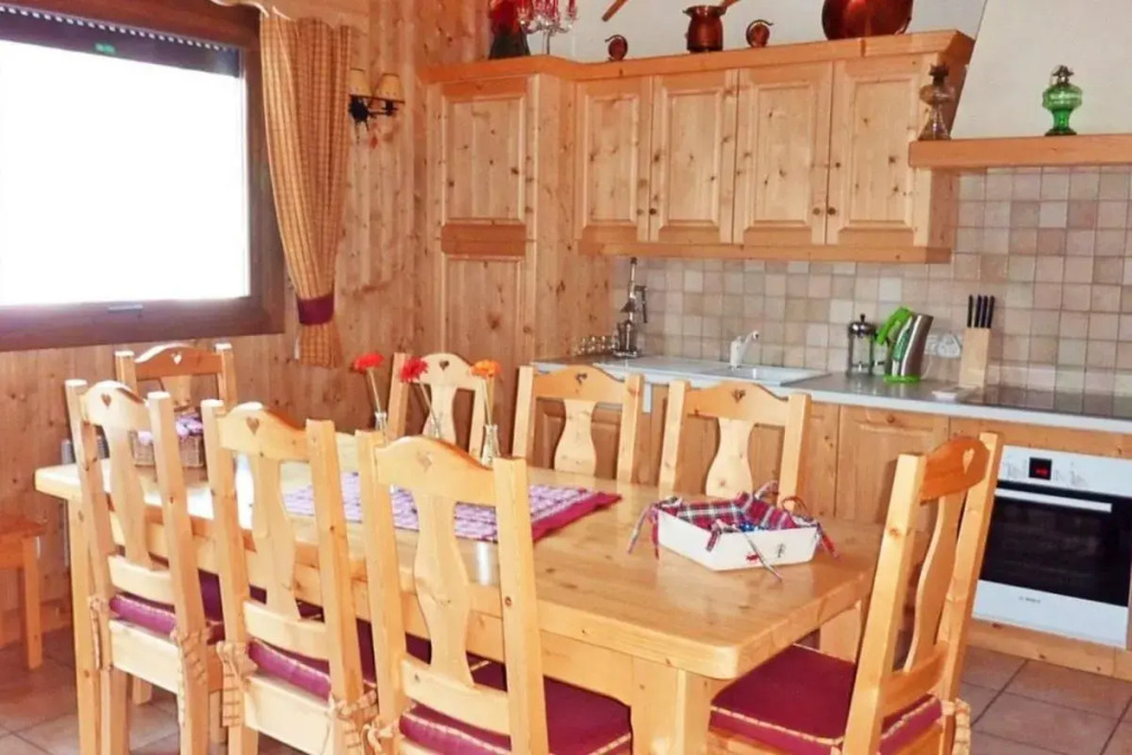 Luxury Family Ski Chalet - Jacuzzi BBQ - Near Lake Golf - Multipass access 60 Summer activities - Sleep 10