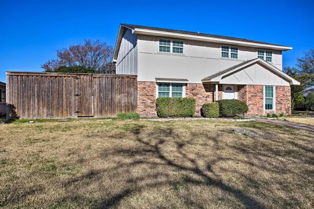 Richardson Home w/ Pool, Hot Tub & Arcade Games