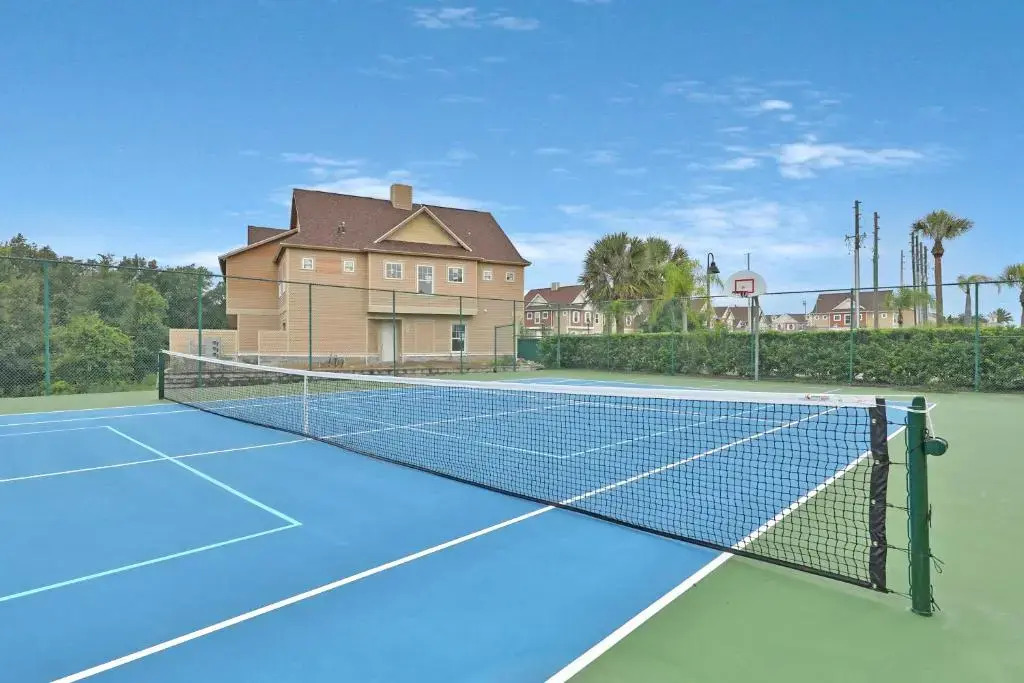 Only 10 Minutes from Disney 3Bd Family Home (2761), Kissimmee, US