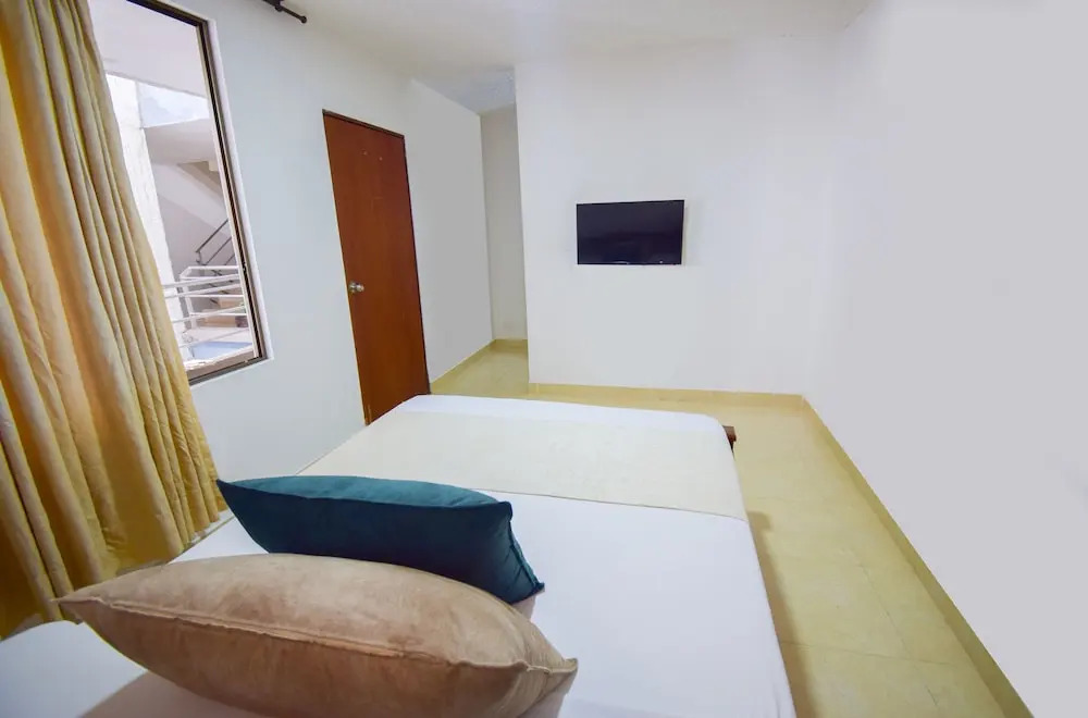 Hotel Toledo Plaza