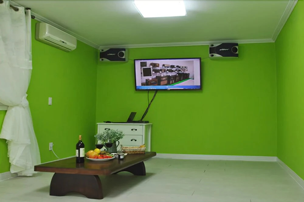 Baenaegol Audio Jeongwon Pension