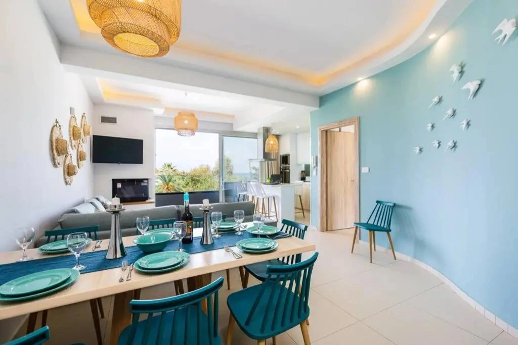 Adelhome - Sea view & walking distance to beach