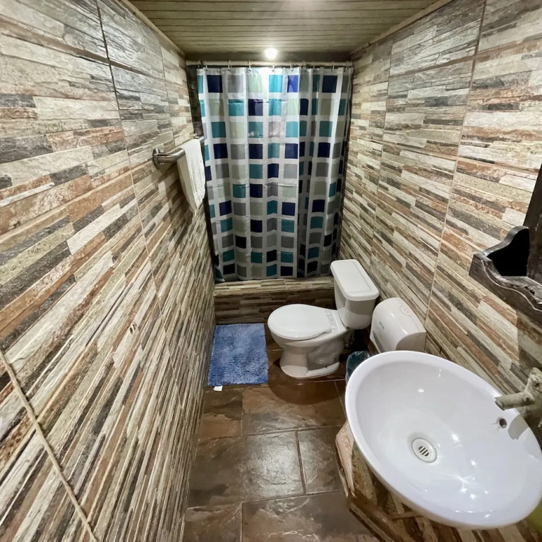 Johnnys Place Hotel