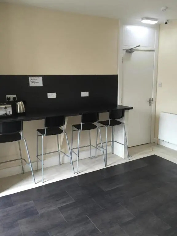 Edinburgh West Side Hostel