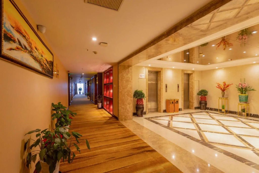 Changzhou Wall Resources | Noble Hotel, Benniu Airport Terminal Hotel, Newbei District