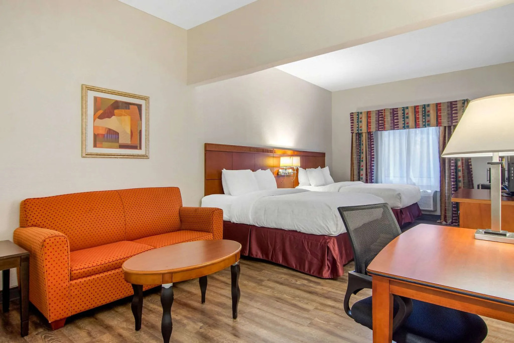 Spark by Hilton Duluth