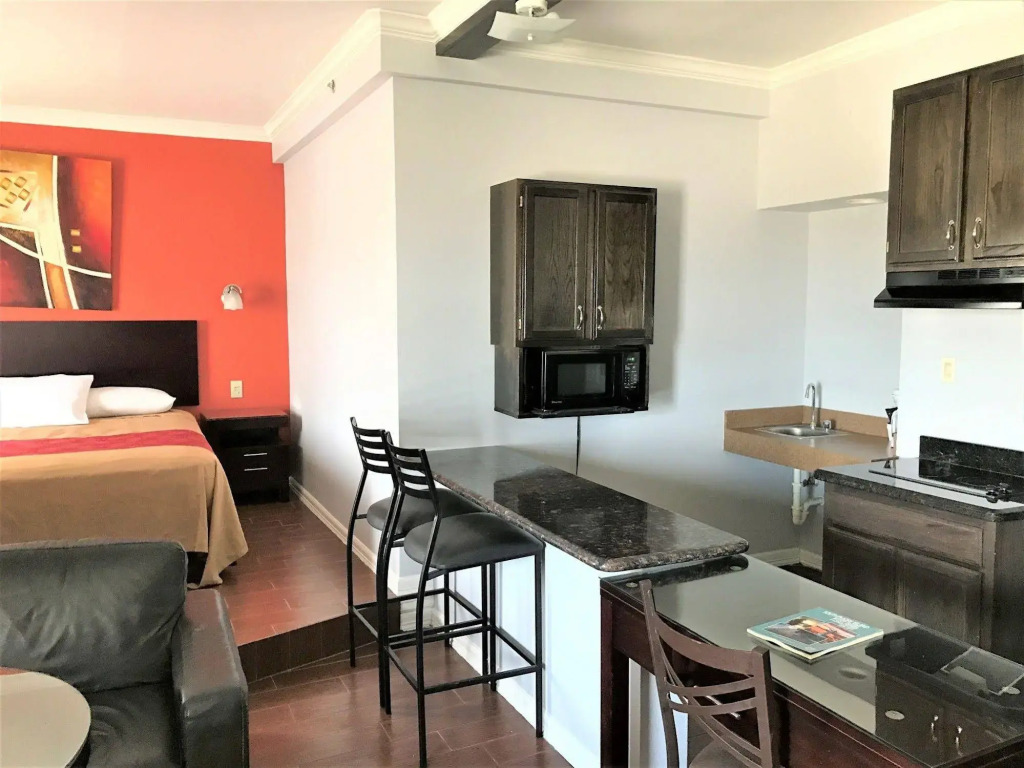 Blue Bay Inn and Suites