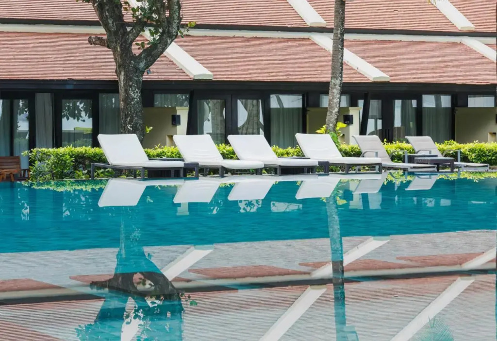 Impiana Beachfront Resort Patong, Phuket