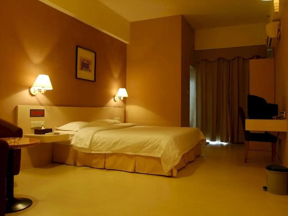 Dongguan Caiyi Business Hotel
