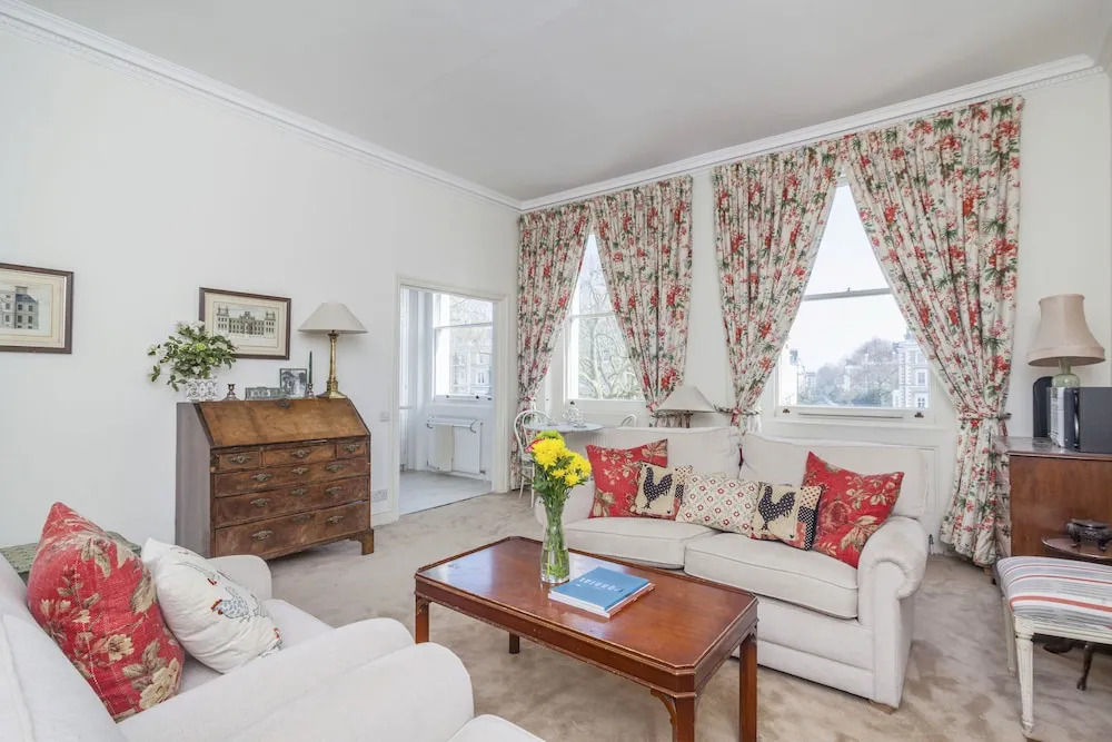 Classic South Kensington Home with Balcony
