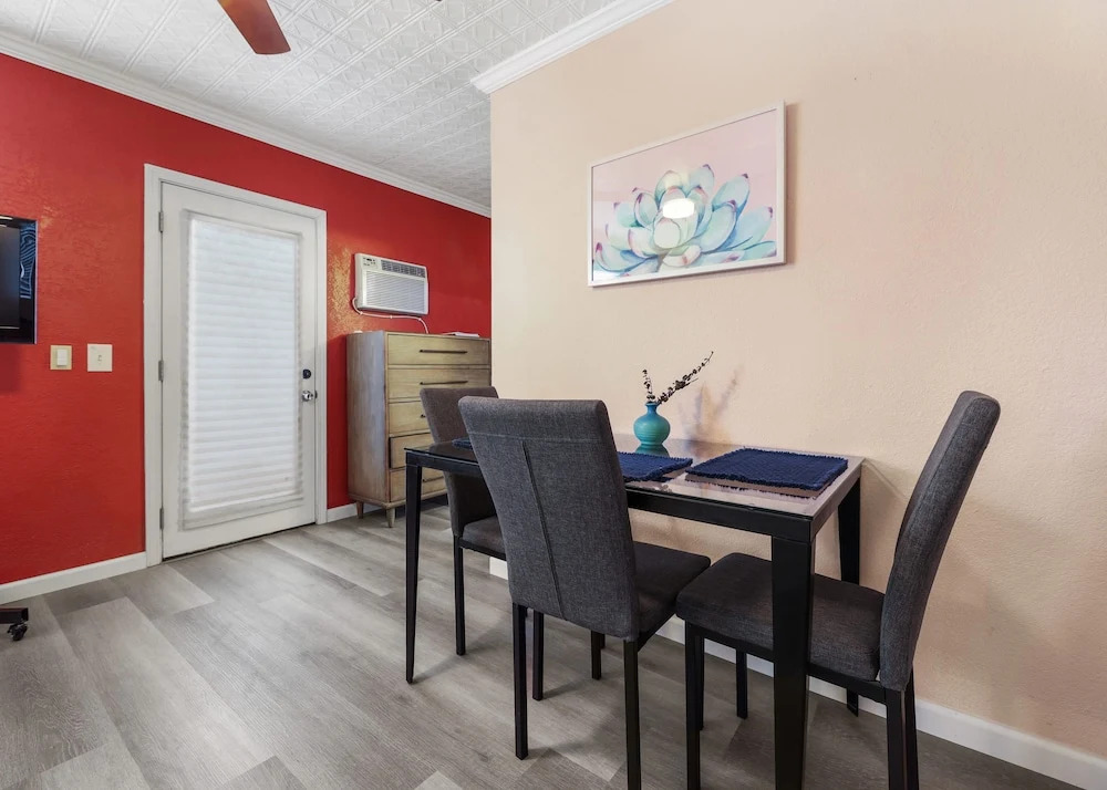 Sequoia Studio w/ Private Patio
