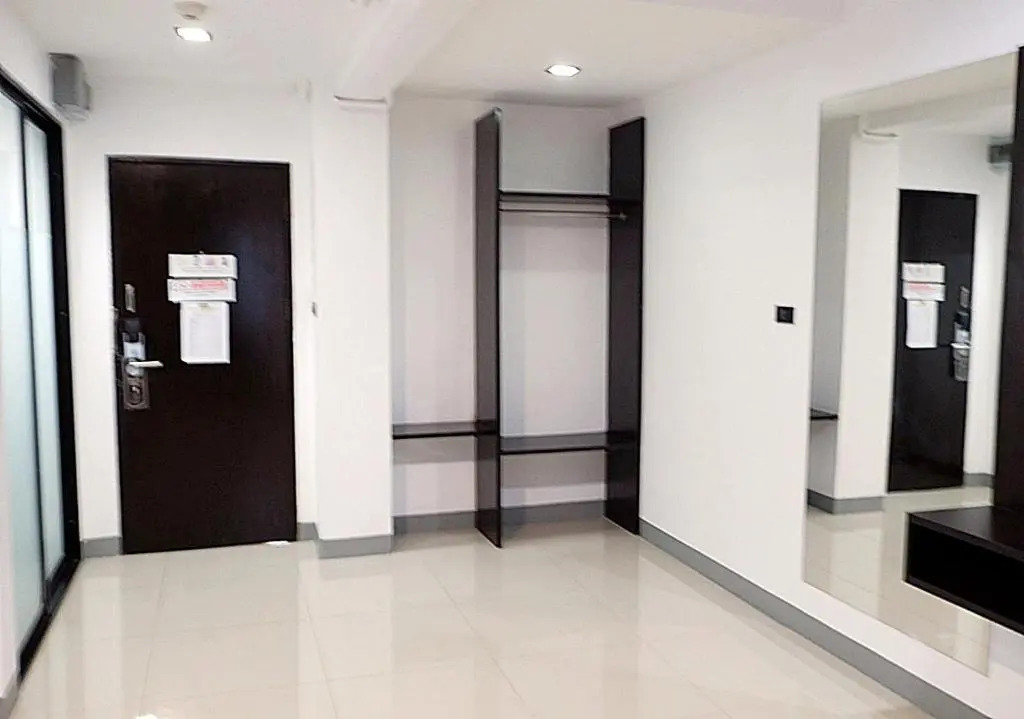 Izen Budget Hotel & Residence