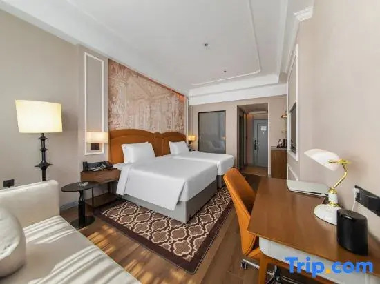 Vienna International Hotel (Daocheng Aden Scenic Area)