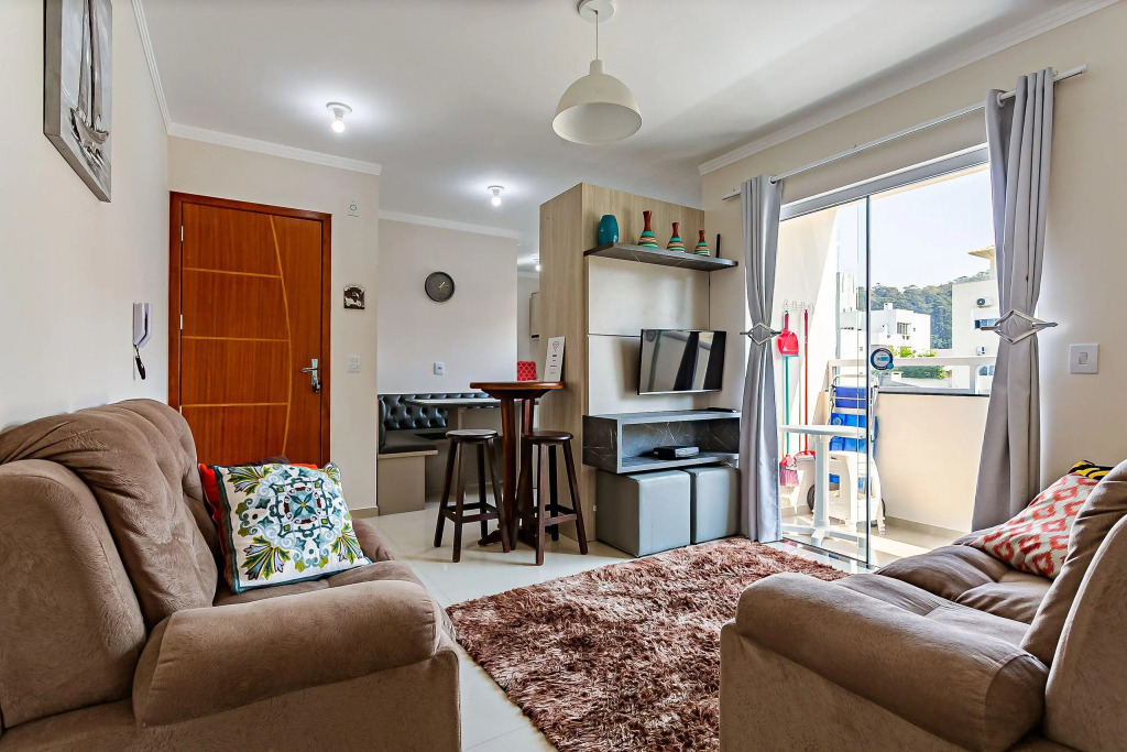 Lindo apto c/ sacada 850m da praia Ingleses RSY204