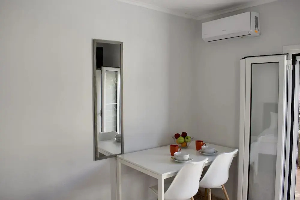 "spyros" 1-room Apartment - Simple, Cozy, Close to the Beach