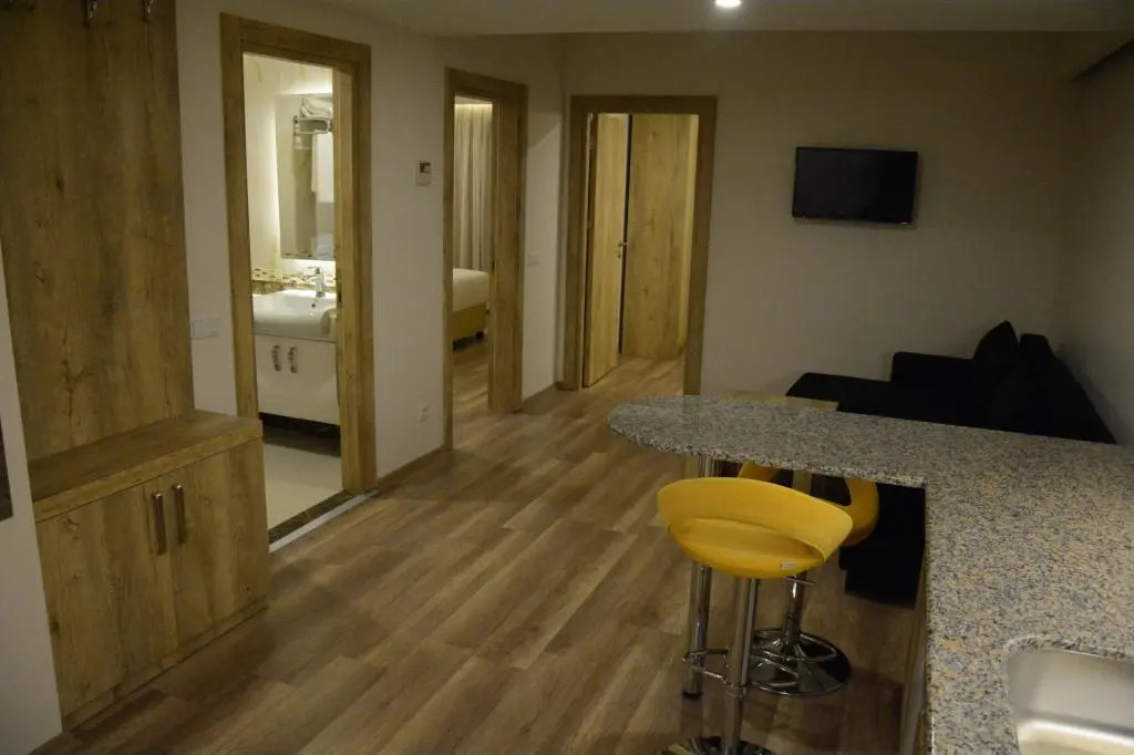 DEVREK OTEL