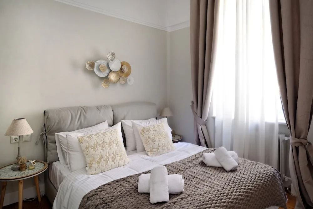 Acropolis Echoes Apartment