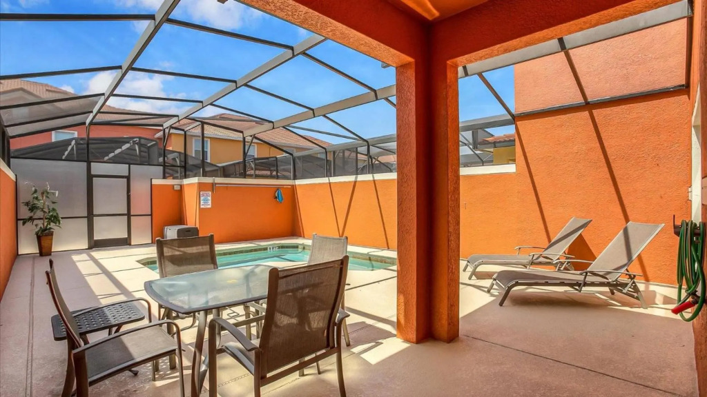 8968 Cuban Palm Road