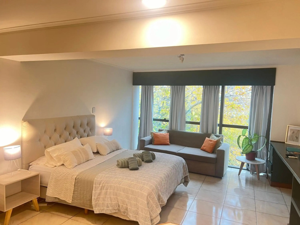 MENDOZA Suites 12