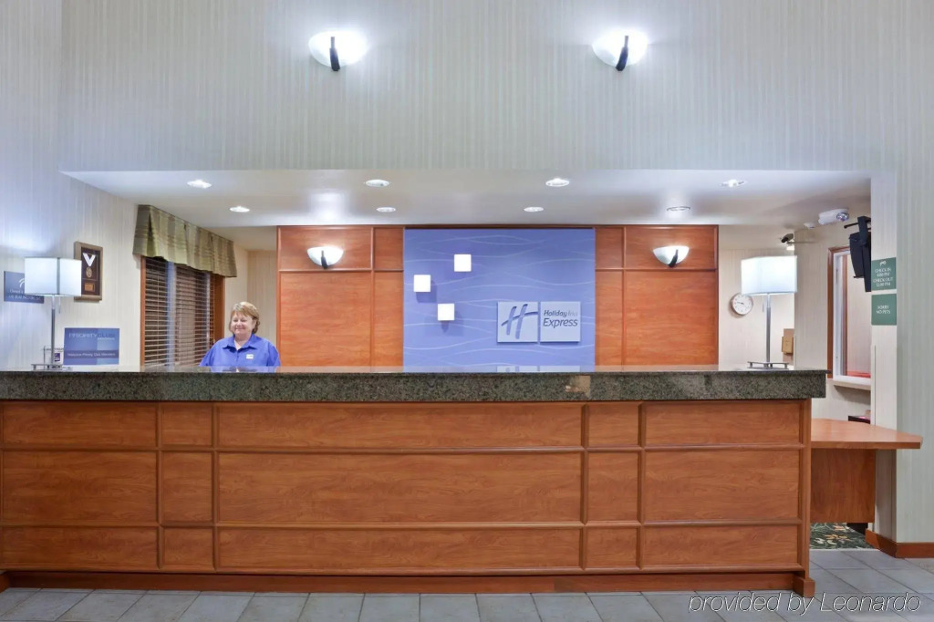 Holiday Inn Express Hotels & Suites Burlington by IHG