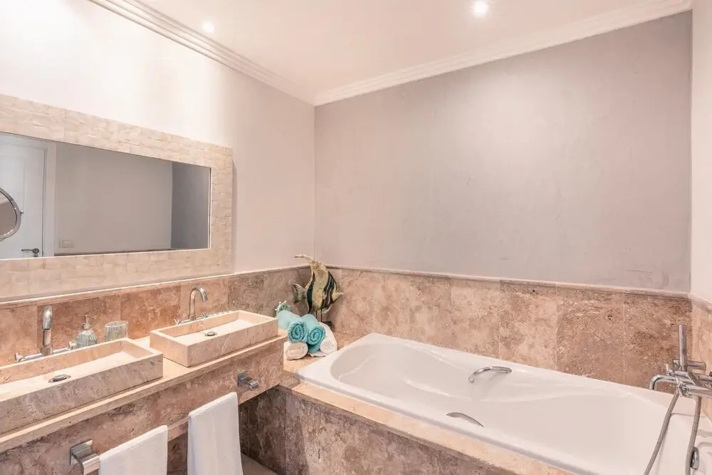 Beautiful and pet Friendly Apartment at Fishing Lodge A13