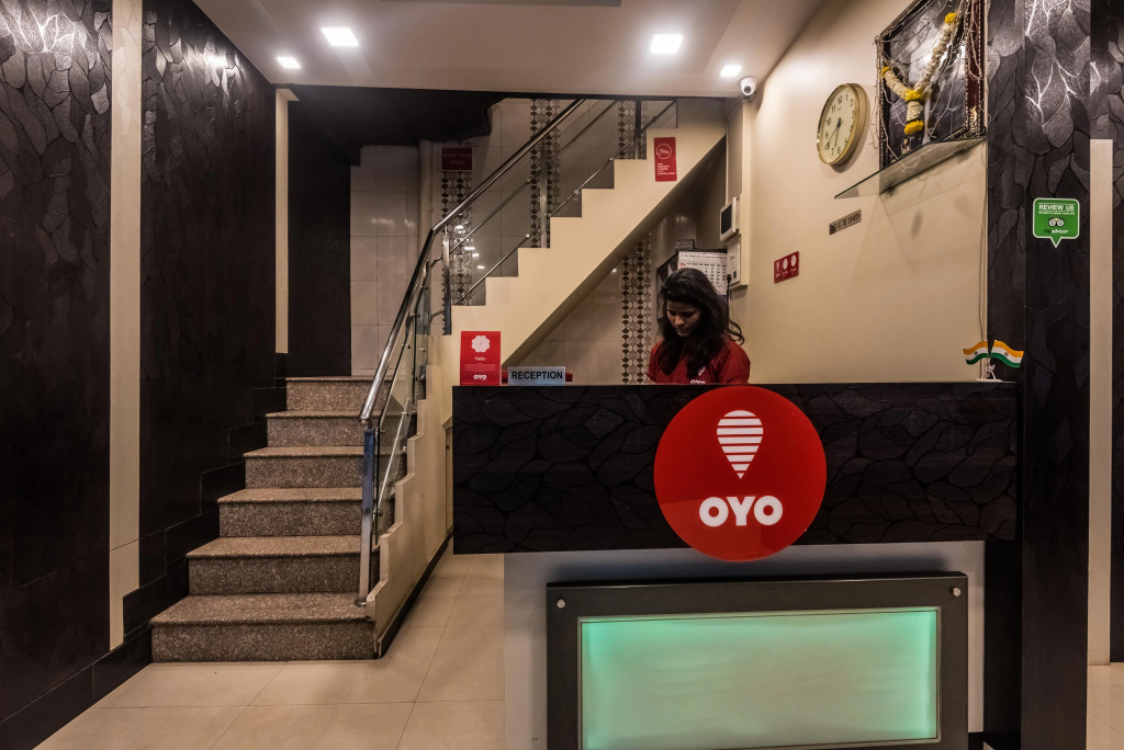 Hotel O Royal Grand Near Chhatrapati Shivaji International Airport