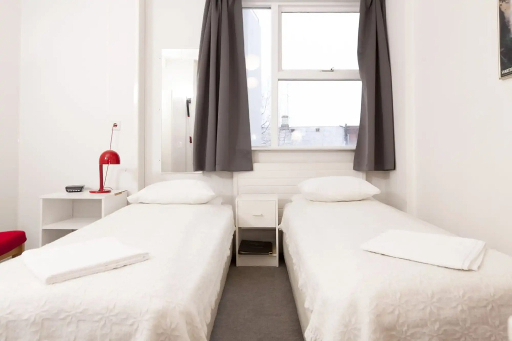 101 Guesthouse Hotel