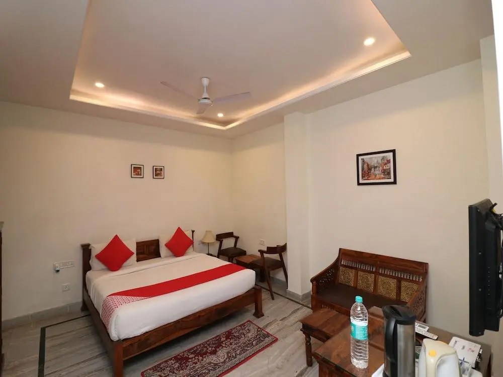 OYO 27759 Hotel Rajputana