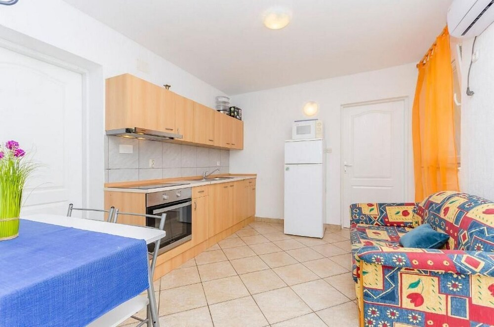 Apartments Mira