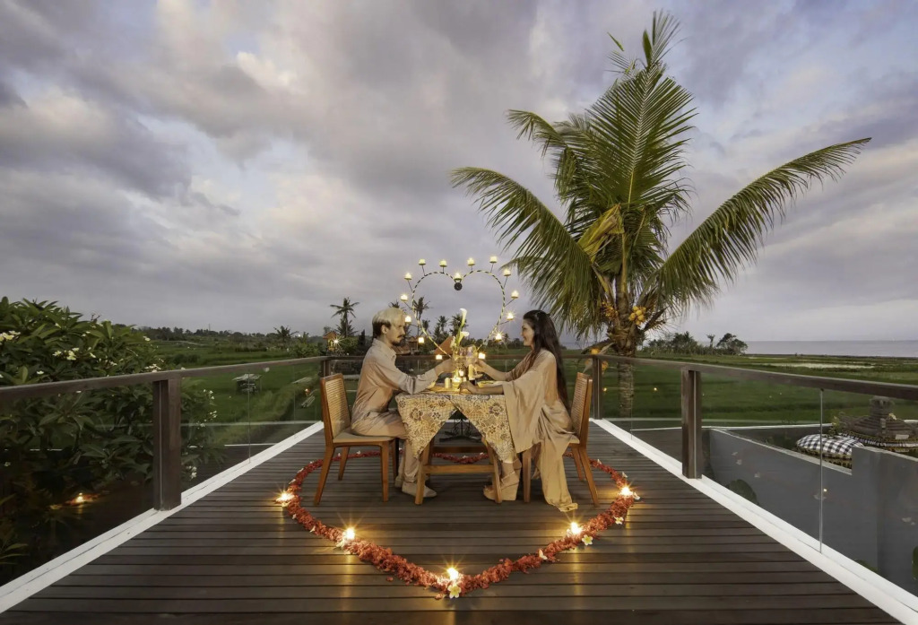 Agrapana Beach Villa - True Exotic Balinese Experience