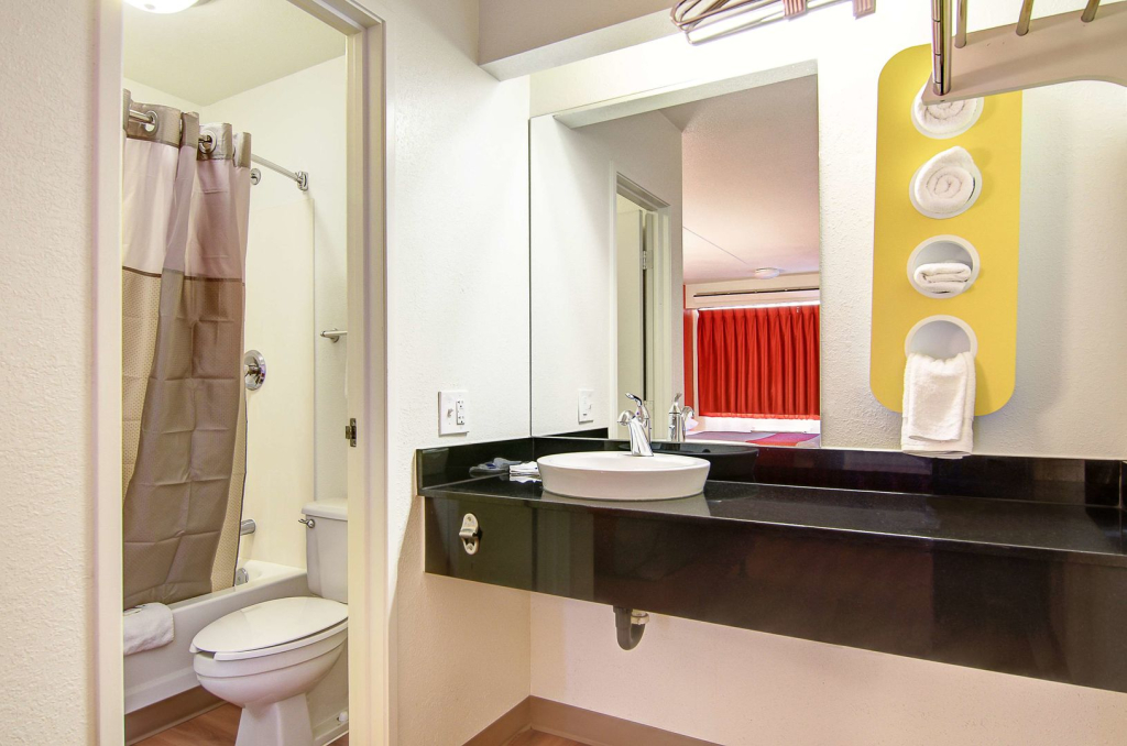 Economy Suites Springfield - Extended Stay