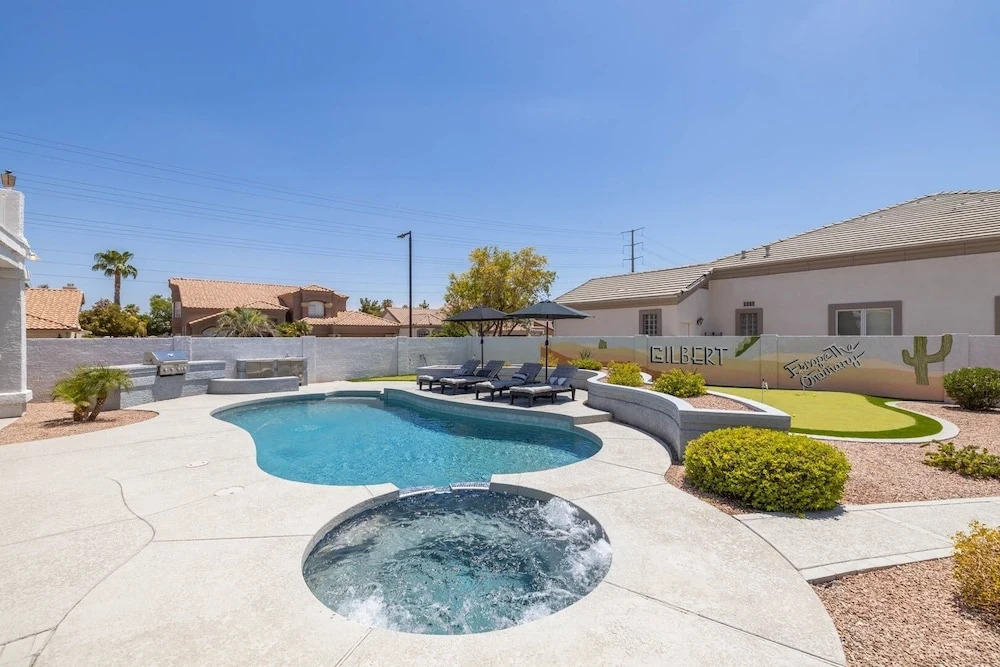 Gilbert Willow Tree 4 Bedroom Home by Redawning