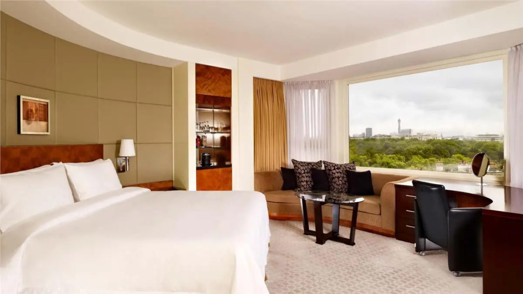 The Park Tower Knightsbridge, a Luxury Collection Hotel, London