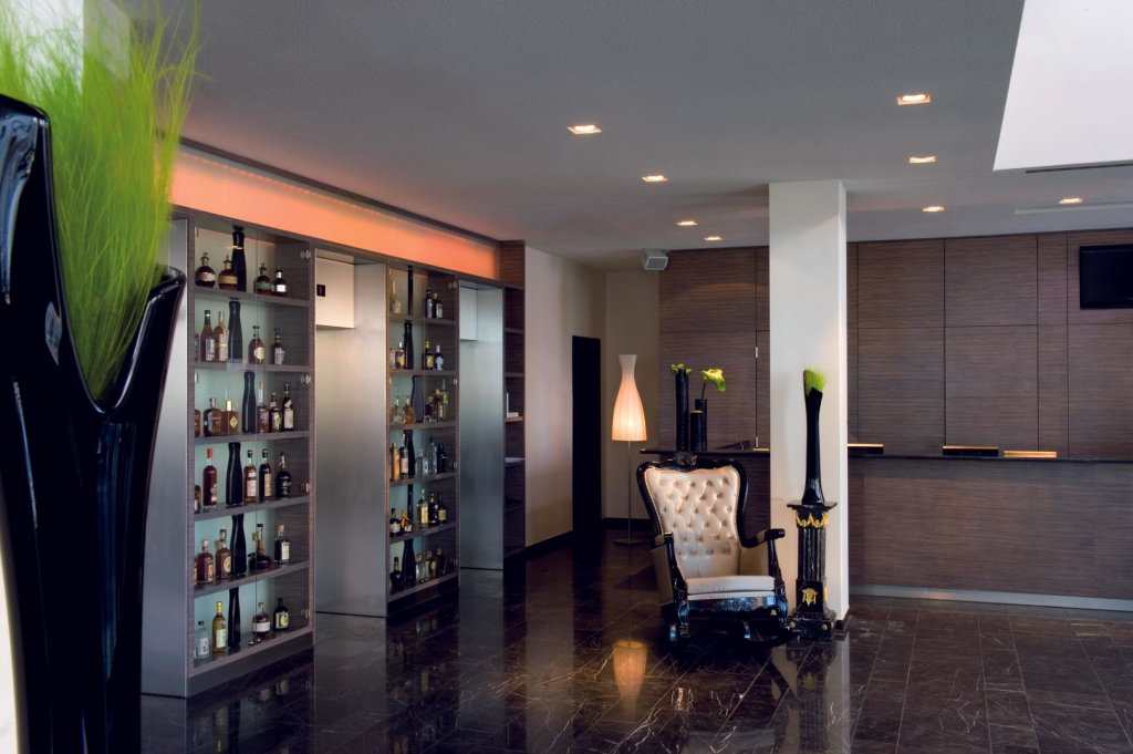 Отель Arcotel John F