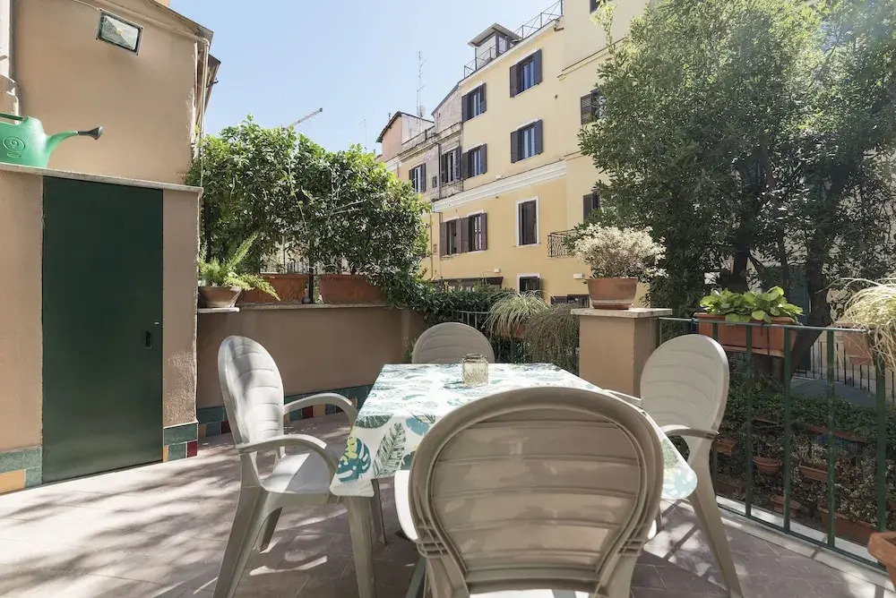 Santa Maria Maggiore Terrace Apartment