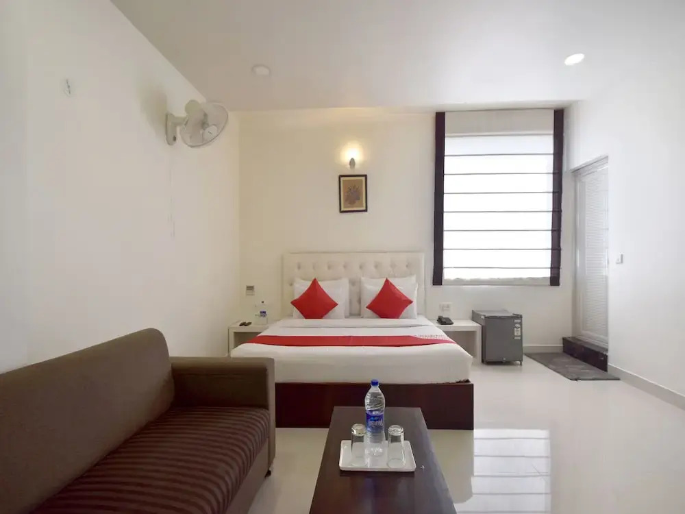 OYO 7110 Hotel Prince
