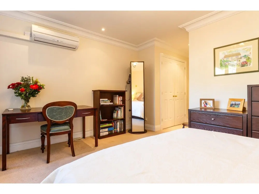 Central Flat With Garden View Ideal for Couples