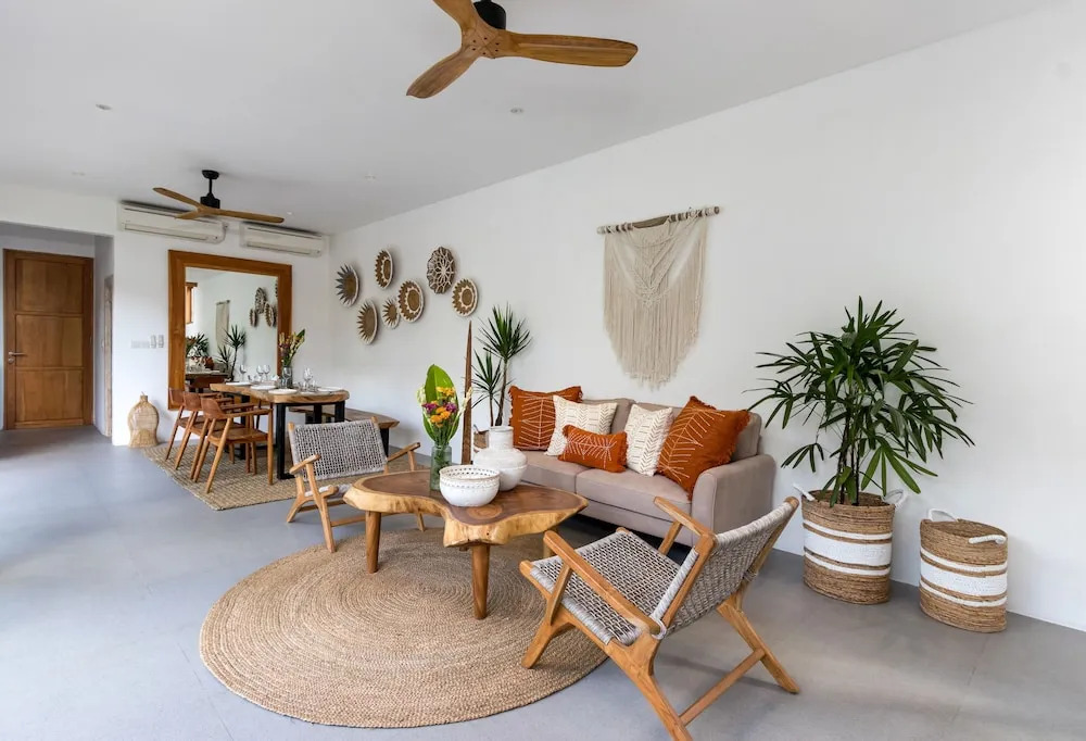 Beautiful Boho-chic 4br Tropical Villa in Pererenan Canggu