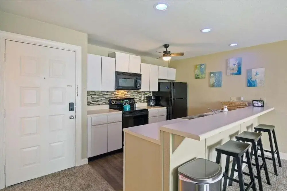 Cozy Pet-friendly Condo w/ Pool